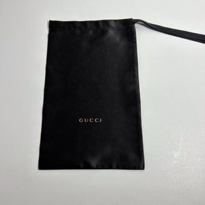 Gucci satin sunglasses Sz. 5.25” x 9” great condition